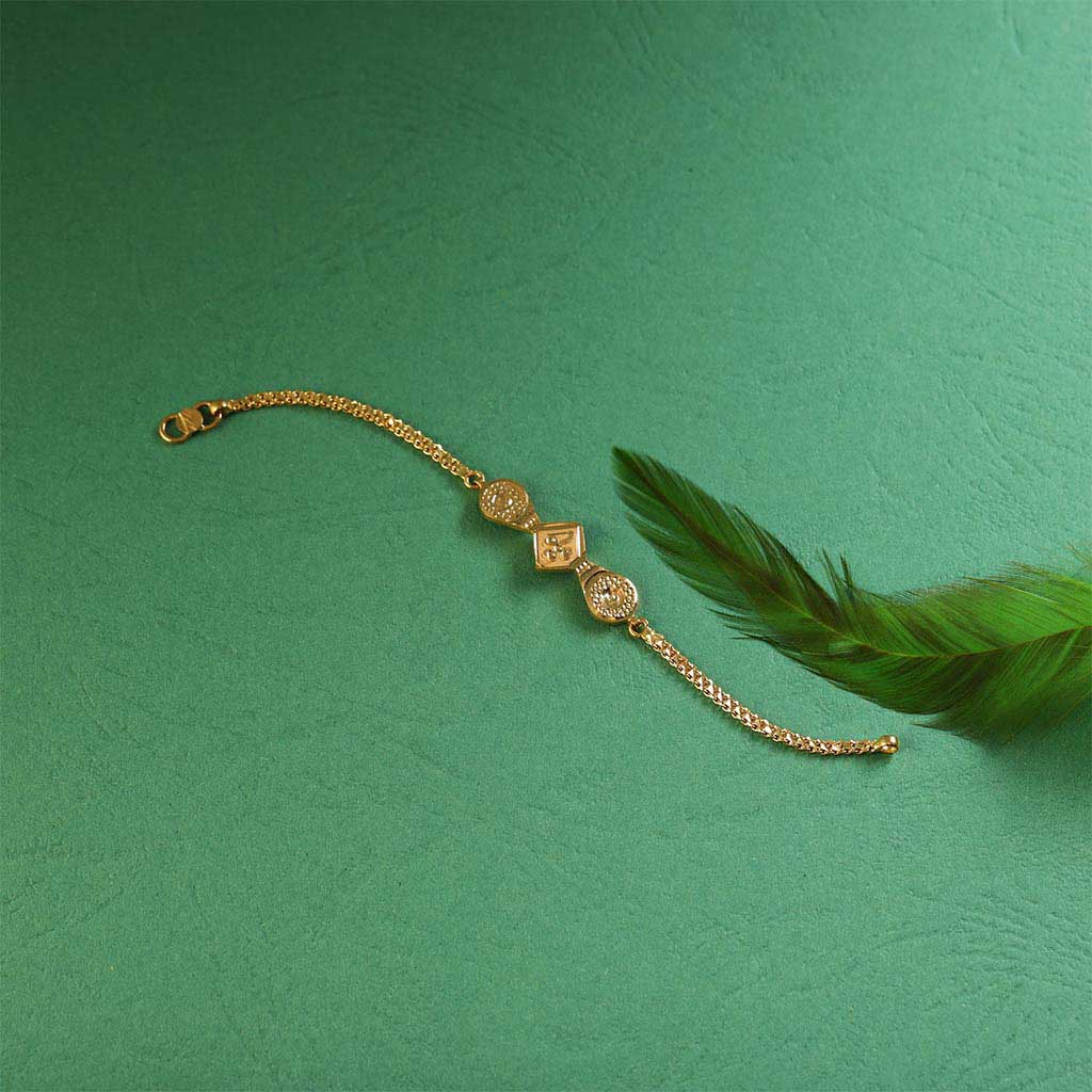 A beautiful bracelet perfect for you... #ladiesbracelet #gold #jewellery  #dailywearje… | Gold jewellery design necklaces, Gold bangles design,  Antique gold bracelet