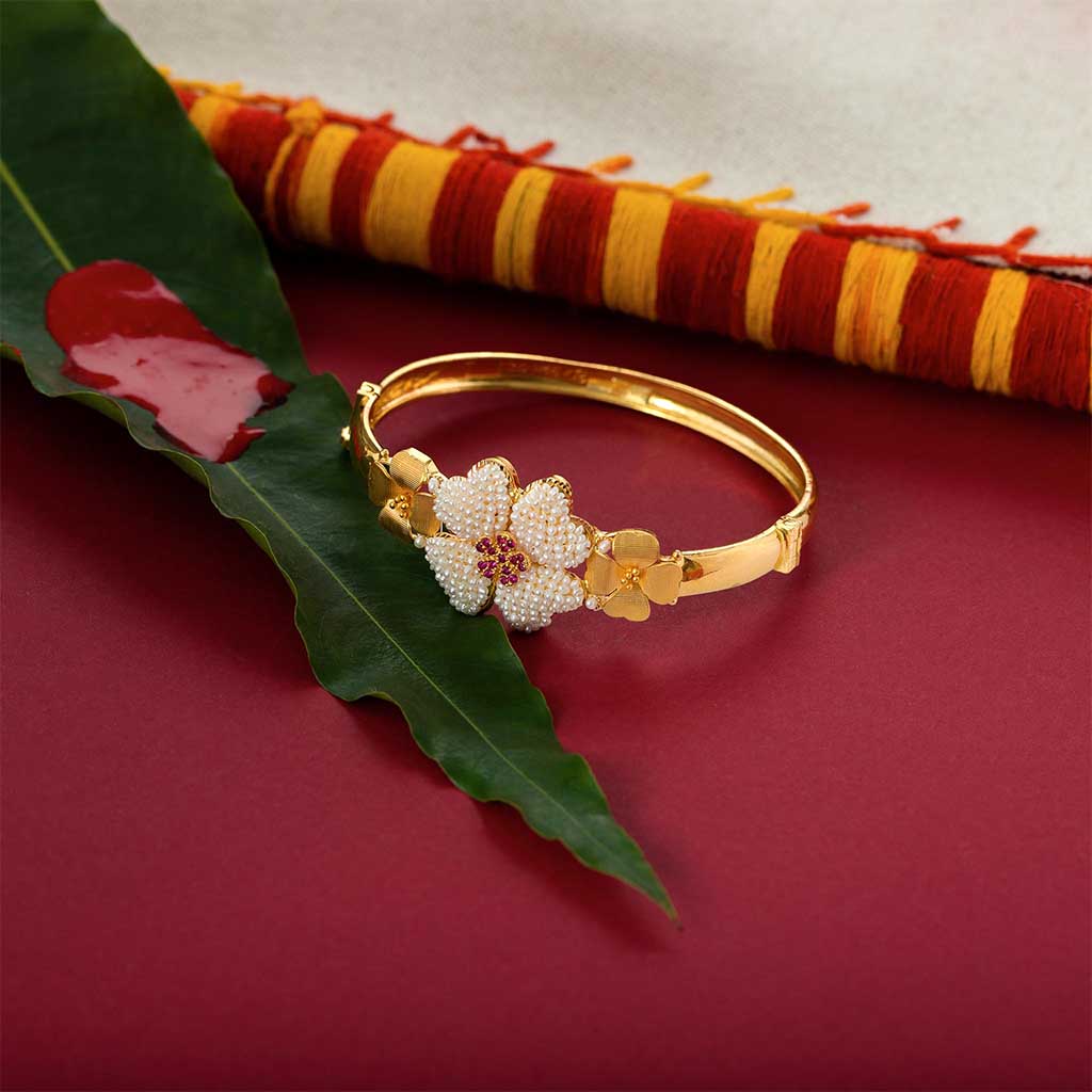 Jewelegance - Sleek diamond studded bracelet for your... | Facebook
